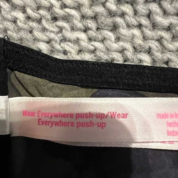 PINK Everywhere Bra - Picture 3 of 5